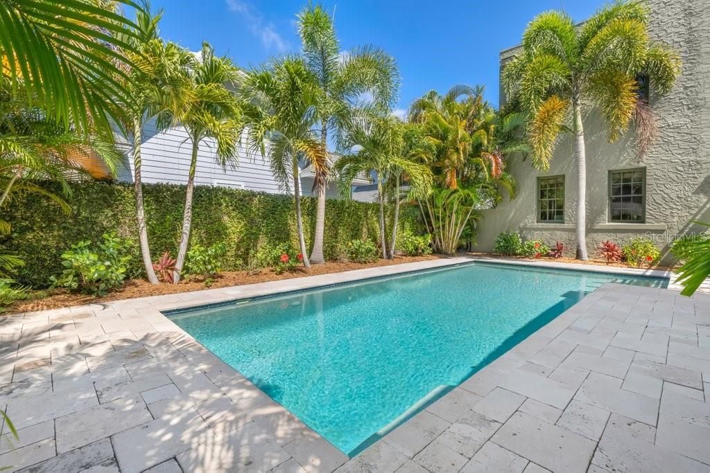 Recently Sold: $1,750,000 (4 beds, 4 baths, 4214 Square Feet)