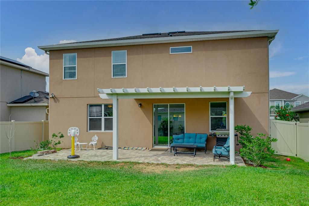 Recently Sold: $325,000 (3 beds, 2 baths, 2327 Square Feet)