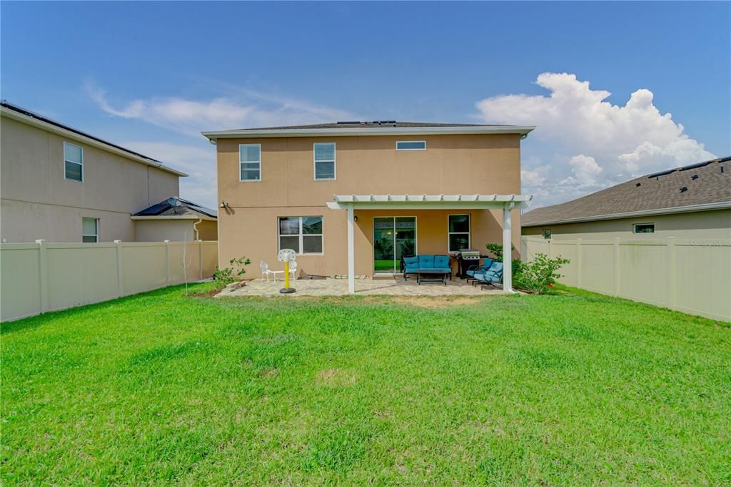 Recently Sold: $325,000 (3 beds, 2 baths, 2327 Square Feet)