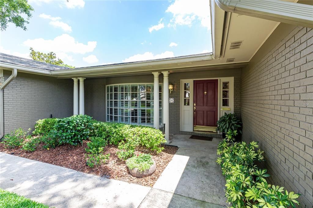 Recently Sold: $585,000 (4 beds, 2 baths, 2174 Square Feet)