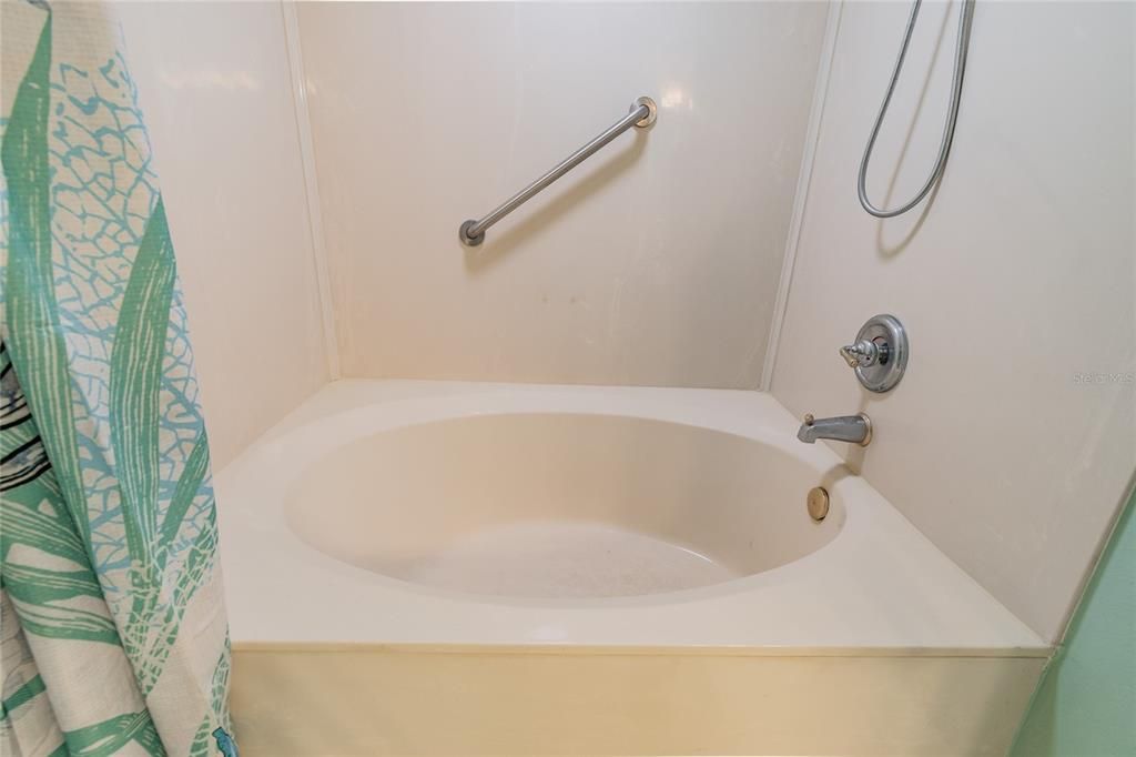 Недавно арендовано: $2,500 (2 спален, 2 ванн, 1075 Квадратных фут)