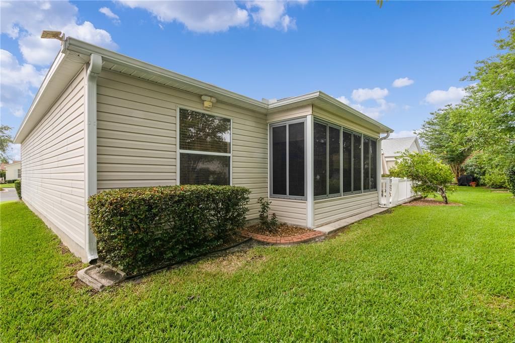 Recently Sold: $275,000 (3 beds, 2 baths, 1392 Square Feet)