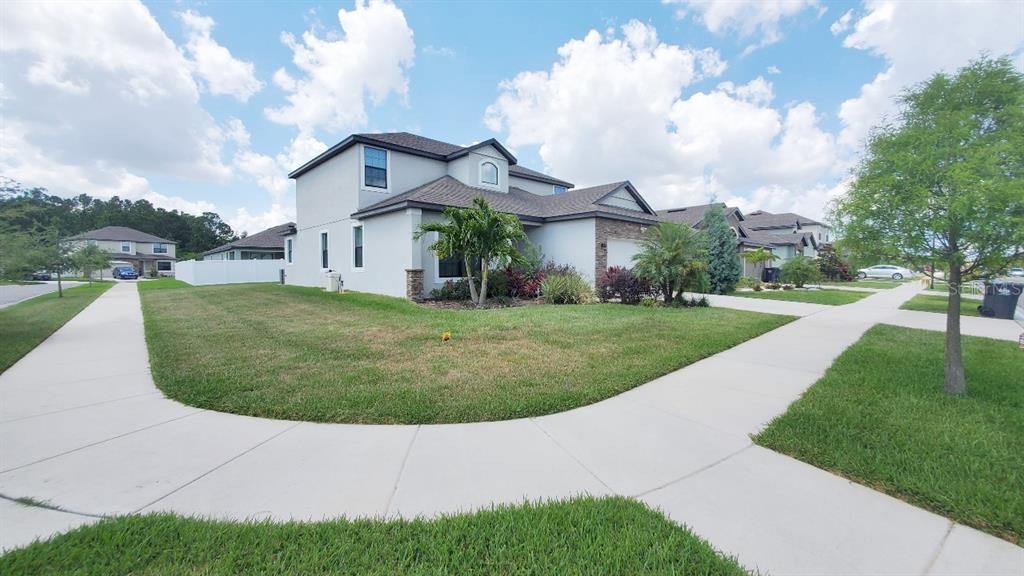 Recently Sold: $335,000 (5 beds, 2 baths, 2567 Square Feet)
