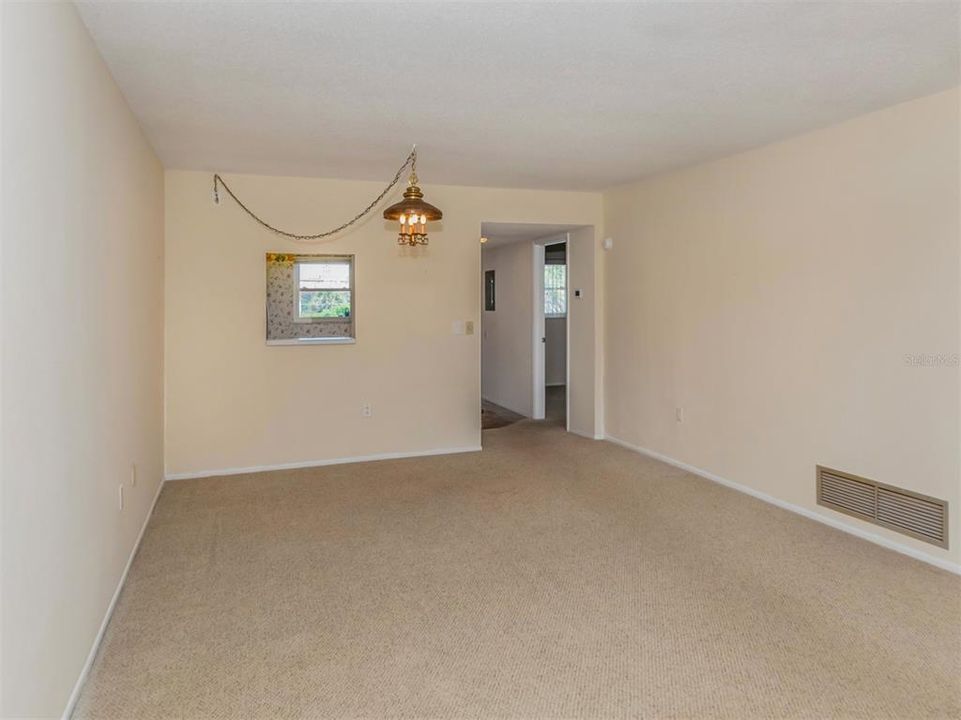 Recently Sold: $360,000 (2 beds, 2 baths, 1013 Square Feet)