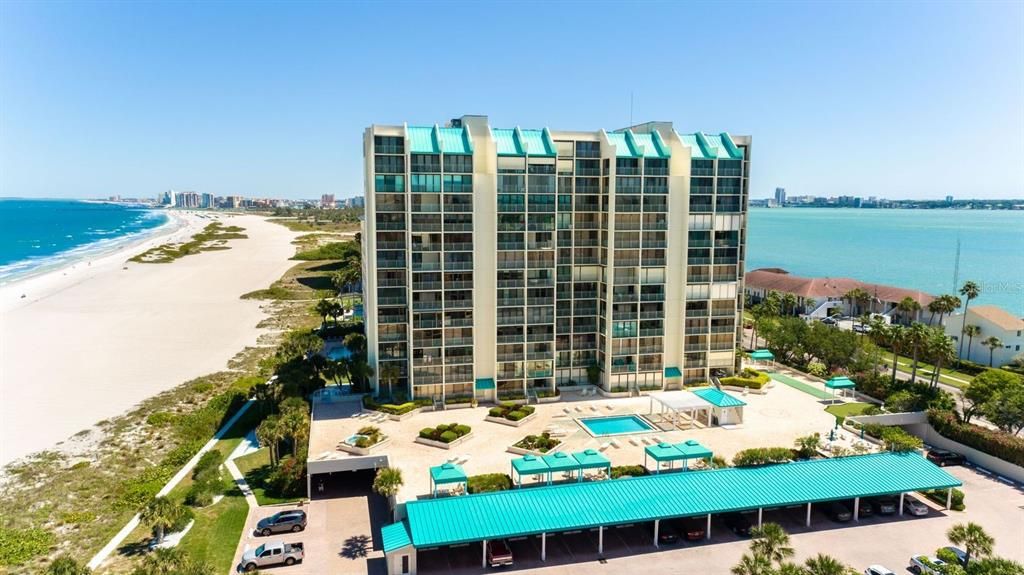 Recently Sold: $675,000 (2 beds, 2 baths, 1364 Square Feet)