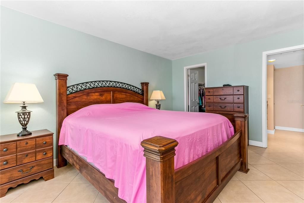 Vendido Recientemente: $675,000 (2 camas, 2 baños, 1364 Pies cuadrados)