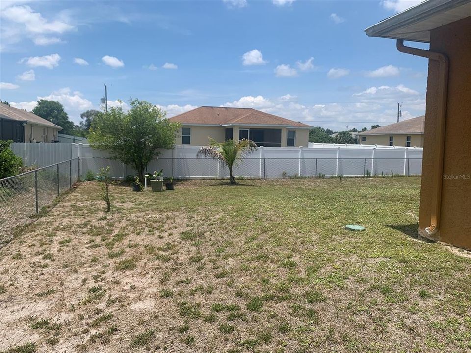 Recently Sold: $239,000 (3 beds, 2 baths, 1401 Square Feet)