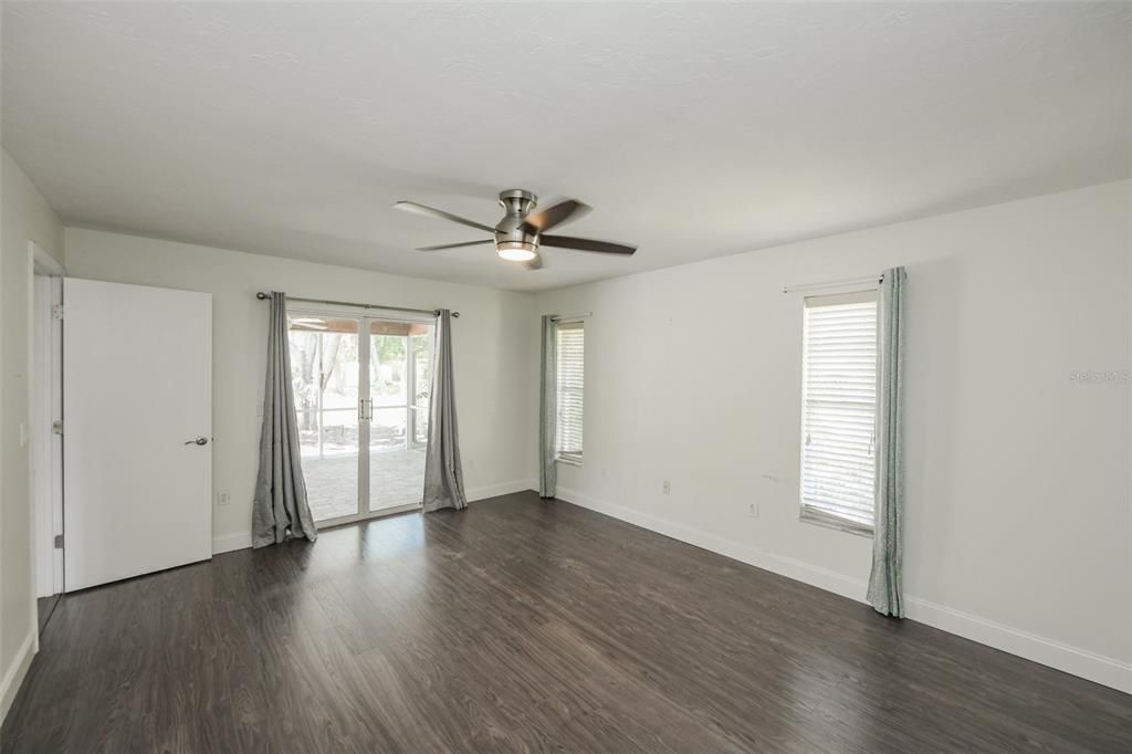 Recently Rented: $2,495 (3 beds, 2 baths, 2270 Square Feet)
