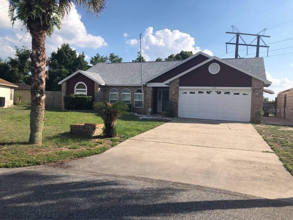 Recently Sold: $300,000 (4 beds, 2 baths, 1714 Square Feet)