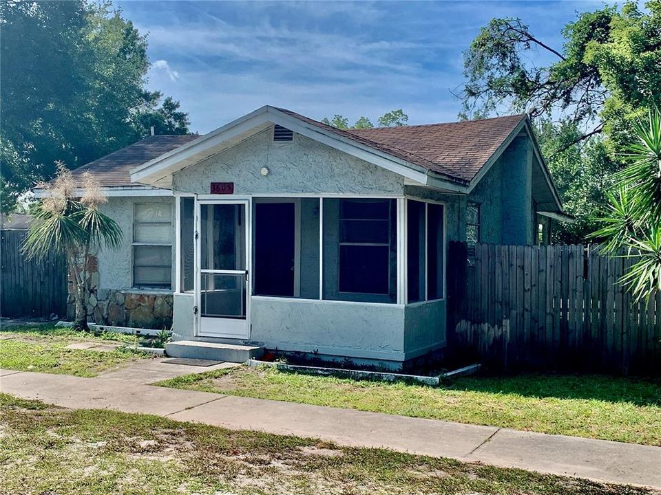 Recently Sold: $135,000 (2 beds, 1 baths, 840 Square Feet)