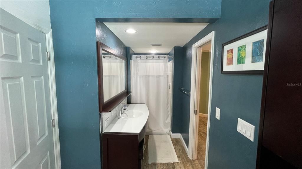 Recently Sold: $349,000 (3 beds, 2 baths, 1472 Square Feet)
