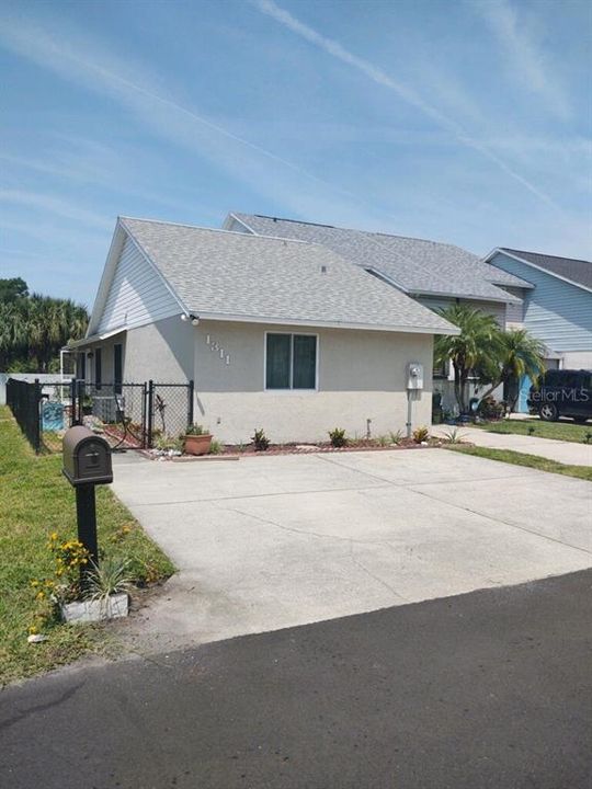 Recently Sold: $158,000 (2 beds, 2 baths, 1056 Square Feet)