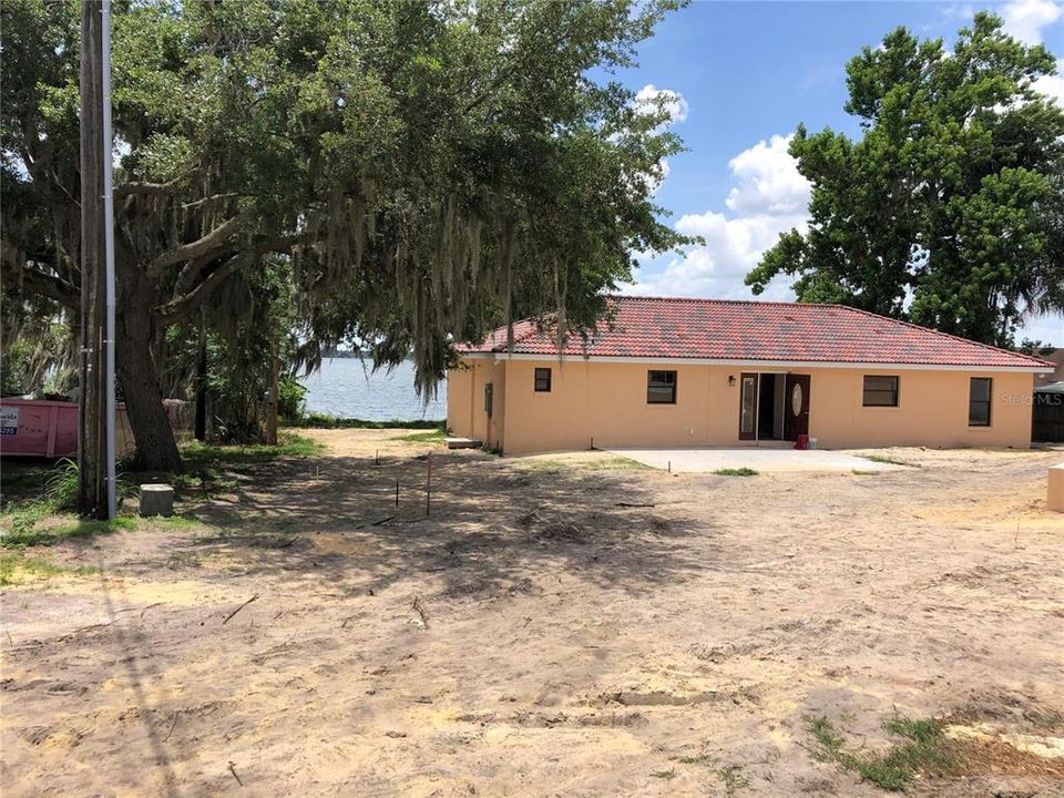 Recently Sold: $327,000 (3 beds, 2 baths, 1640 Square Feet)