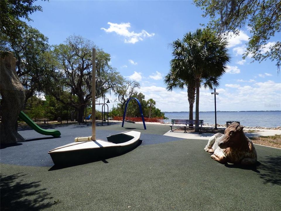 Live Oak Park, just one of may waterfront parks and beaches nearby