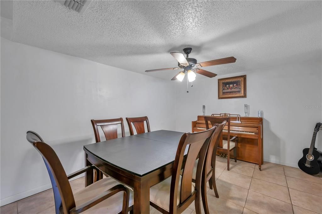 Recently Sold: $134,900 (2 beds, 2 baths, 1191 Square Feet)