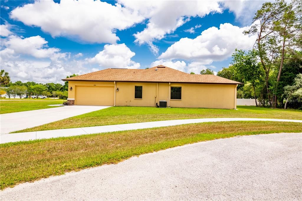 Recently Sold: $379,900 (4 beds, 2 baths, 2205 Square Feet)