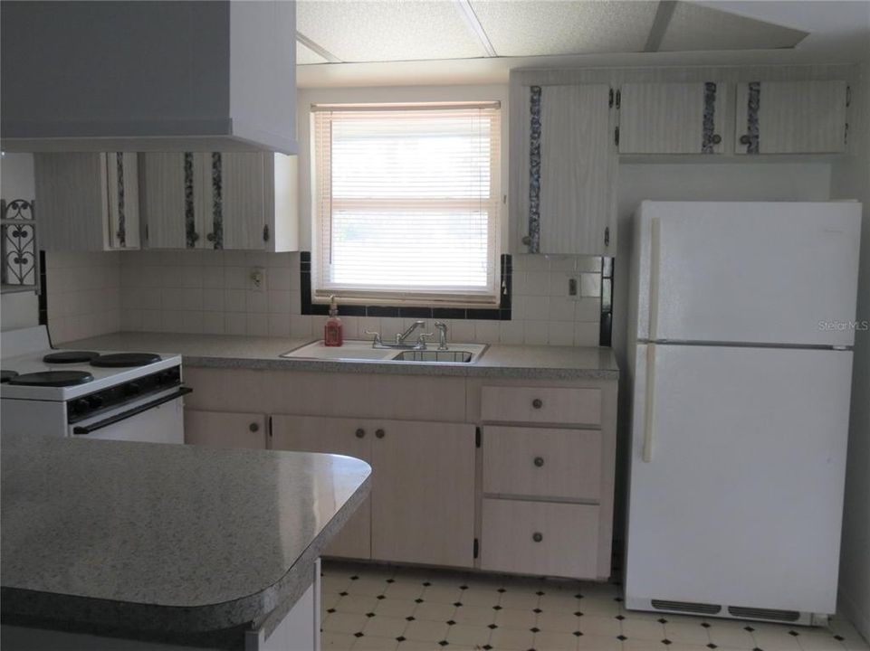 Recently Rented: $695 (1 beds, 1 baths, 525 Square Feet)