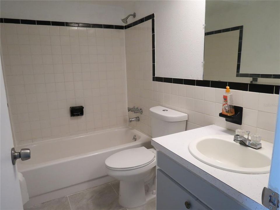 Недавно арендовано: $695 (1 спален, 1 ванн, 525 Квадратных фут)