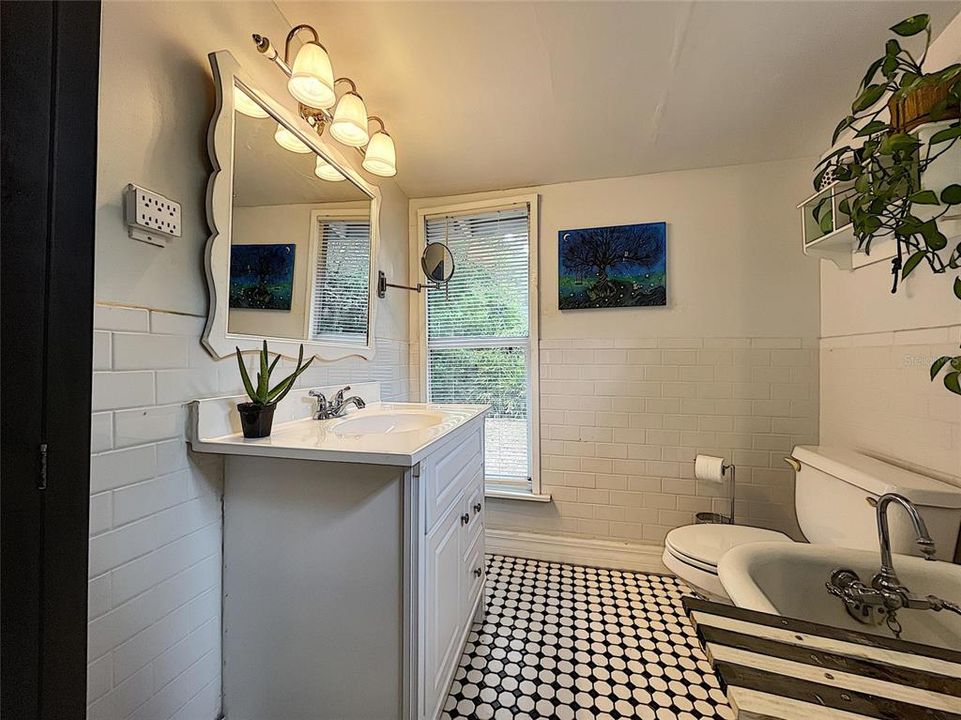 最近售出: $345,000 (3 贝兹, 2 浴室, 1509 平方英尺)