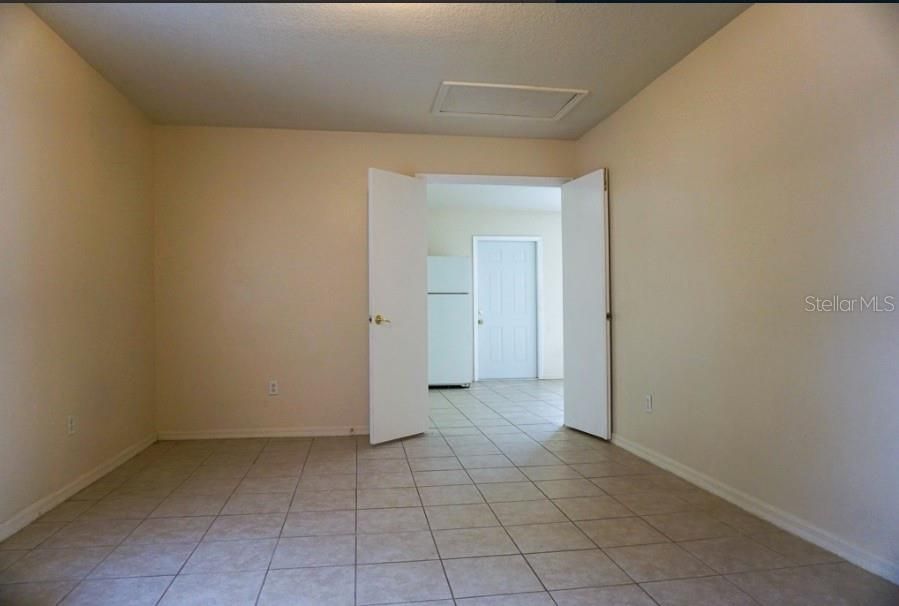 Recently Rented: $775 (1 beds, 1 baths, 400 Square Feet)