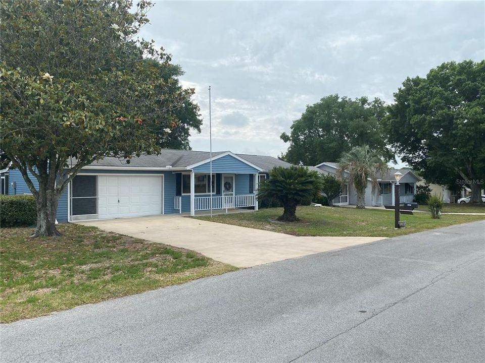 Recently Sold: $149,000 (2 beds, 2 baths, 1086 Square Feet)