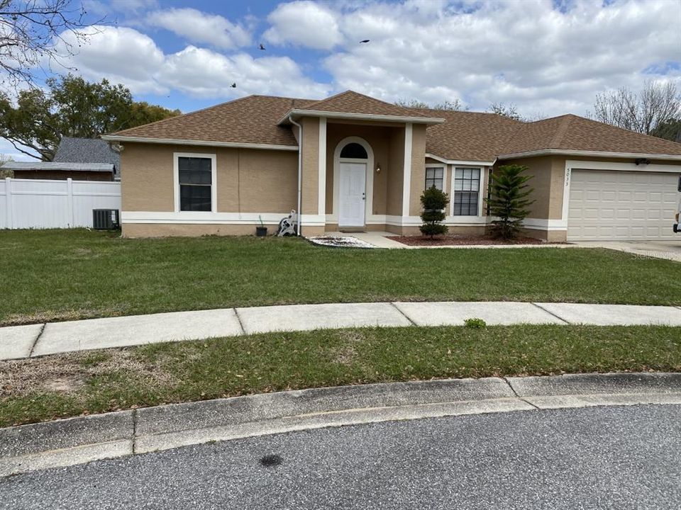 Recently Sold: $230,000 (3 beds, 2 baths, 1246 Square Feet)