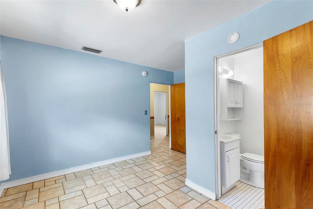 最近售出: $165,500 (3 贝兹, 2 浴室, 1424 平方英尺)
