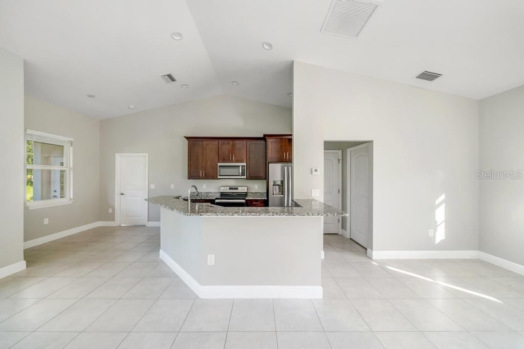 Recently Sold: $315,000 (3 beds, 2 baths, 1545 Square Feet)