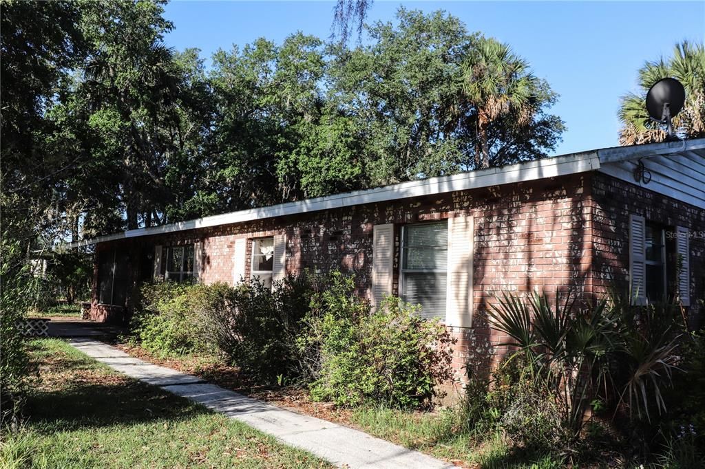 Recently Sold: $369,900 (3 beds, 2 baths, 1176 Square Feet)