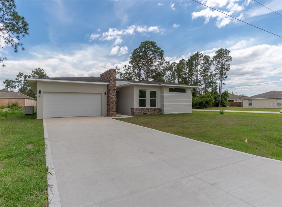 最近售出: $249,999 (3 贝兹, 2 浴室, 1500 平方英尺)