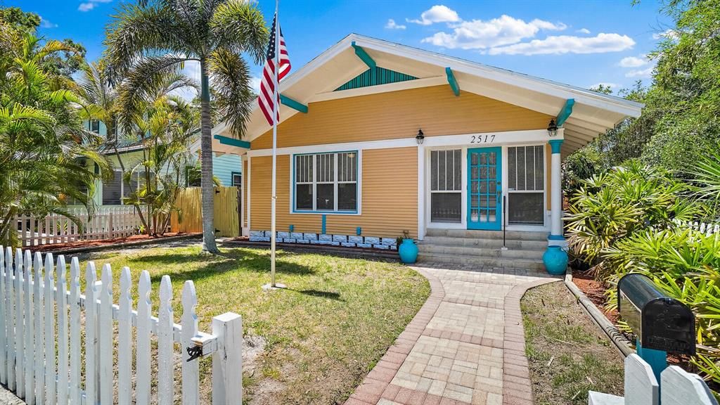Recently Sold: $429,000 (2 beds, 2 baths, 1169 Square Feet)