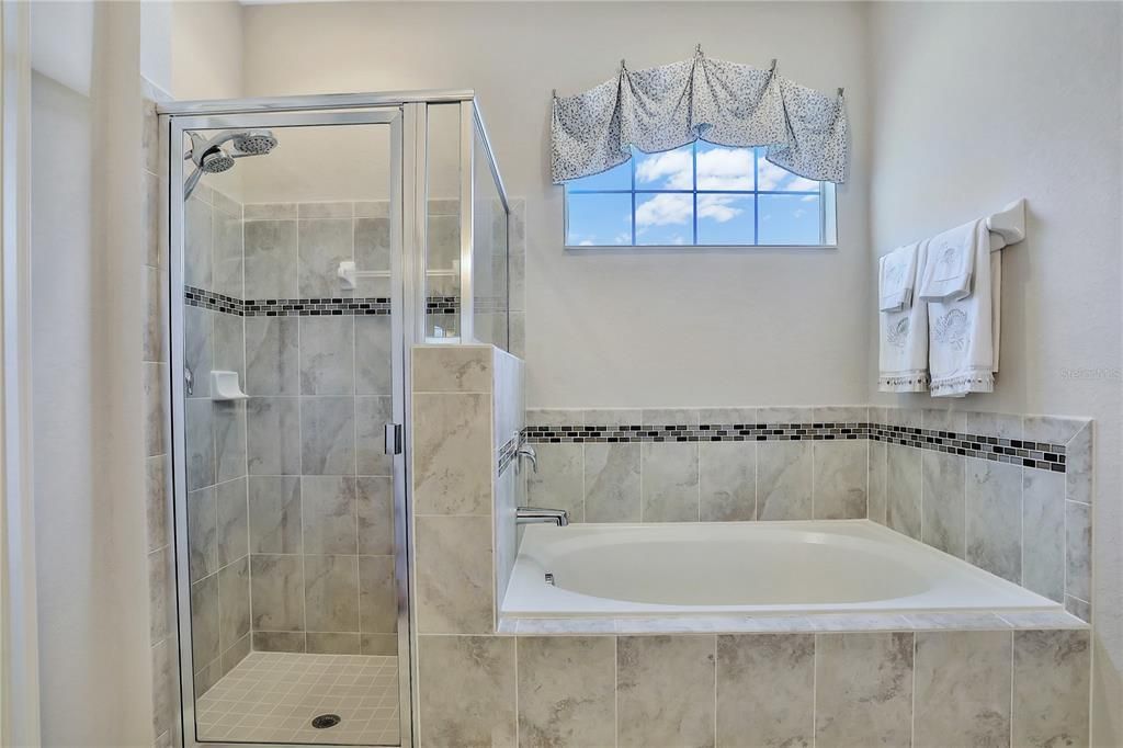Недавно продано: $475,000 (5 спален, 3 ванн, 2956 Квадратных фут)