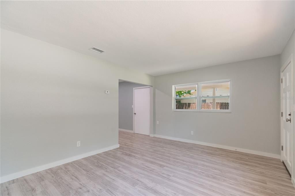 Recently Sold: $224,900 (2 beds, 1 baths, 780 Square Feet)