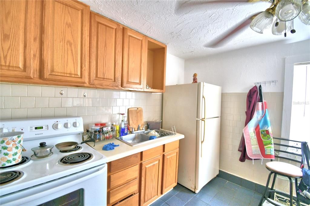 Recently Sold: $99,500 (1 beds, 1 baths, 608 Square Feet)