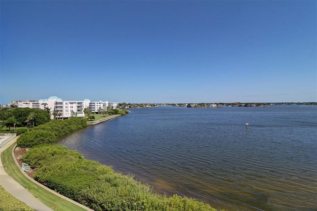 Recently Sold: $415,000 (2 beds, 2 baths, 1145 Square Feet)