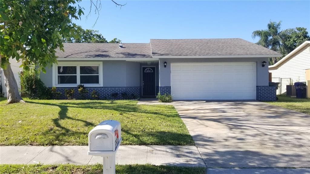 Recently Rented: $1,995 (3 beds, 2 baths, 1277 Square Feet)