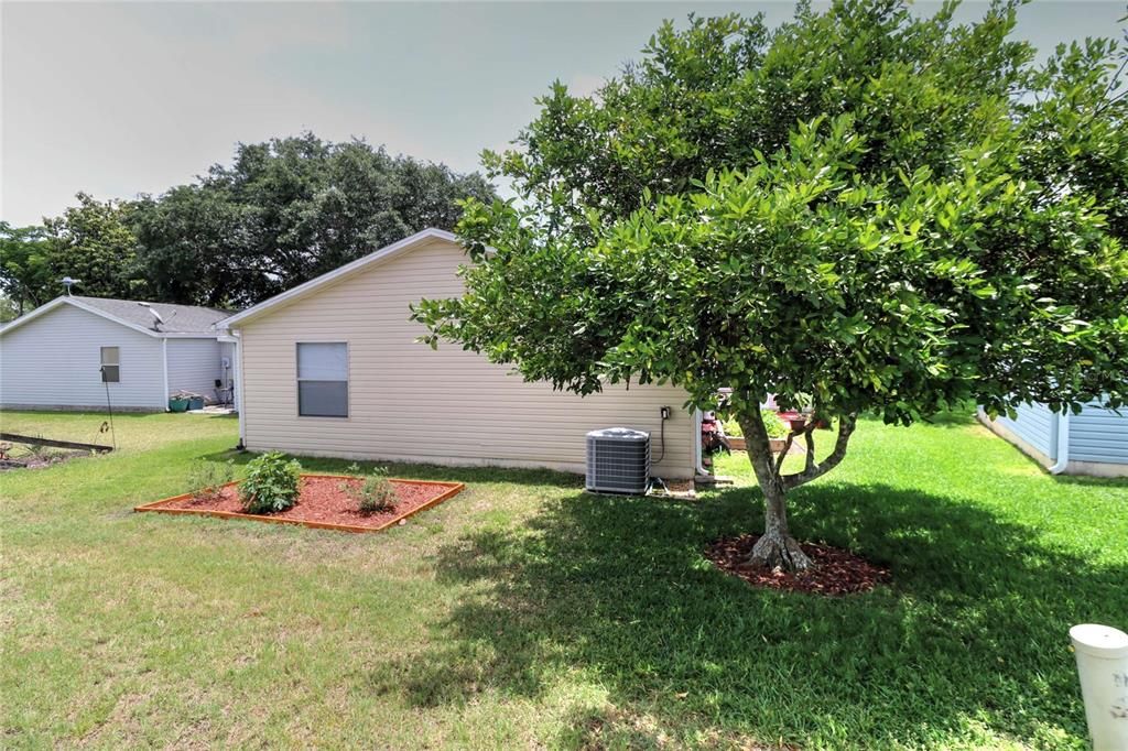Recently Sold: $229,900 (2 beds, 2 baths, 1304 Square Feet)