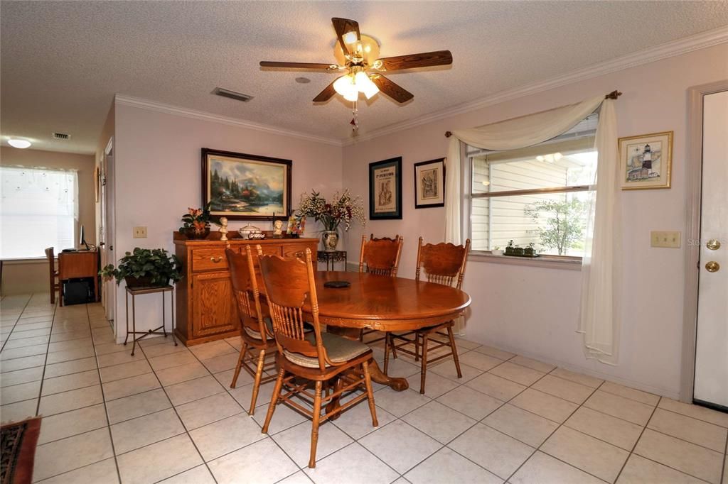 Recently Sold: $229,900 (2 beds, 2 baths, 1304 Square Feet)
