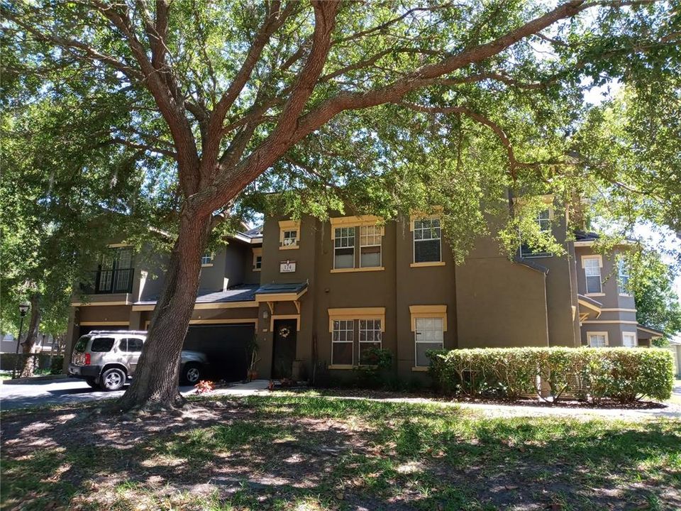 Recently Rented: $1,595 (2 beds, 2 baths, 1400 Square Feet)