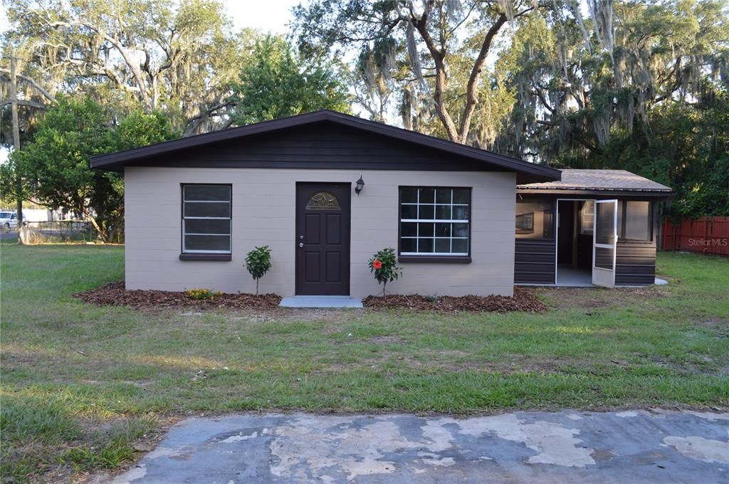 Recently Sold: $249,000 (4 beds, 2 baths, 1256 Square Feet)