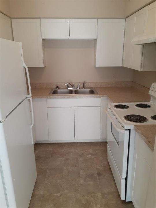 Recently Rented: $875 (2 beds, 1 baths, 704 Square Feet)