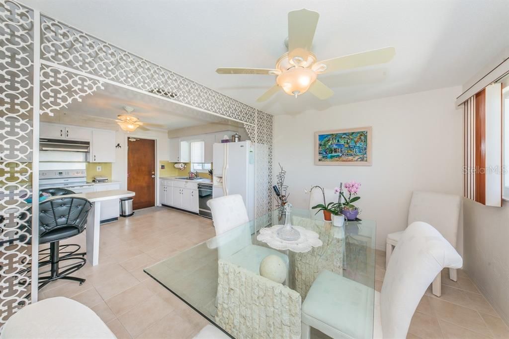 Recently Sold: $739,000 (2 beds, 2 baths, 1435 Square Feet)