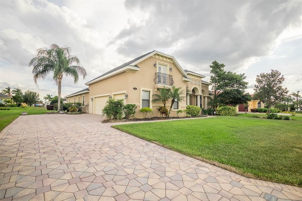 Recently Sold: $654,999 (5 beds, 4 baths, 4145 Square Feet)