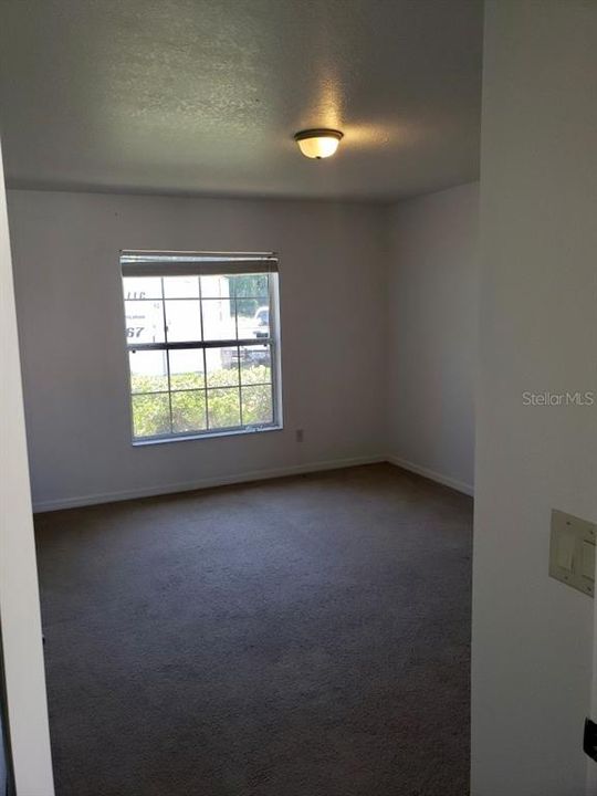 Recently Rented: $1,400 (3 beds, 2 baths, 1533 Square Feet)