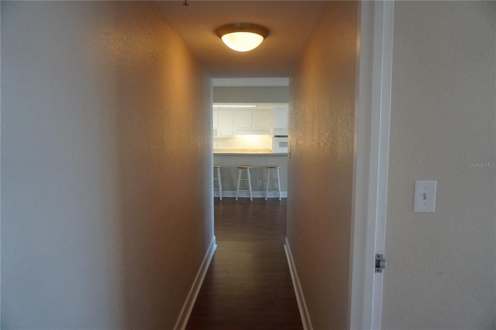 Recently Rented: $1,750 (2 beds, 1 baths, 997 Square Feet)