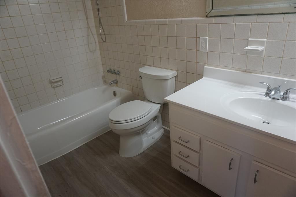 Недавно арендовано: $1,750 (2 спален, 1 ванн, 997 Квадратных фут)