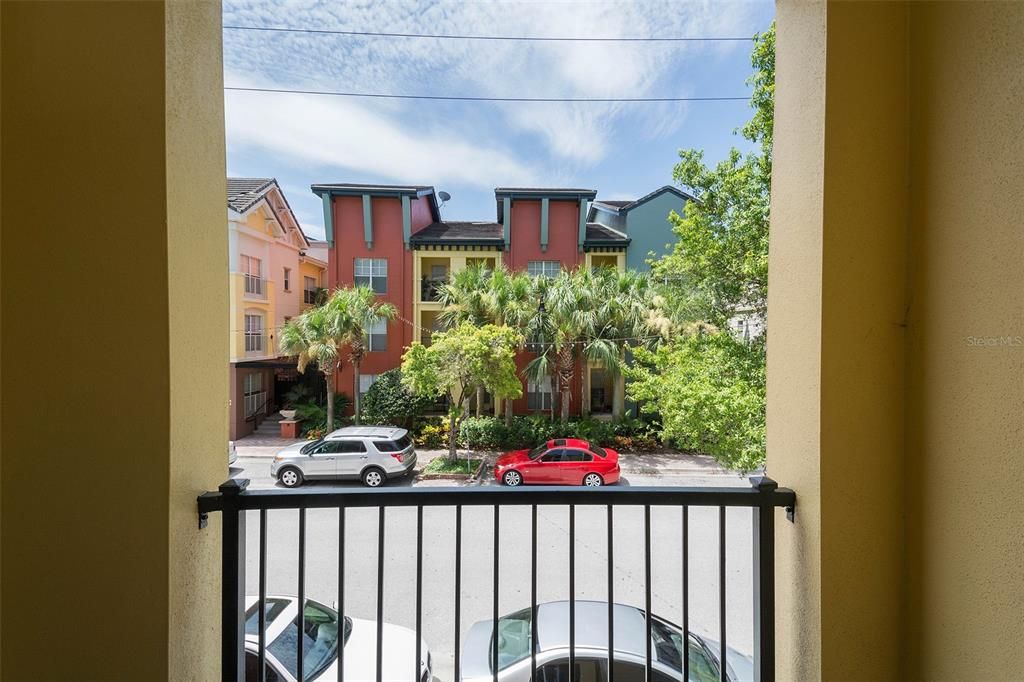 Recently Sold: $369,900 (2 beds, 2 baths, 1206 Square Feet)