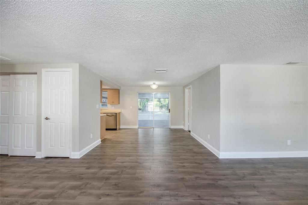 Recently Sold: $247,000 (3 beds, 1 baths, 1225 Square Feet)