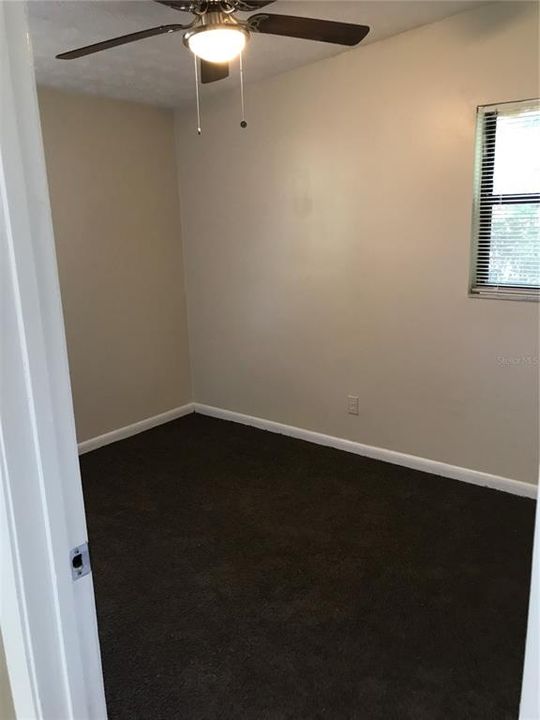 Recently Rented: $1,040 (3 beds, 1 baths, 984 Square Feet)