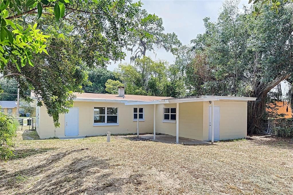 Recently Sold: $164,000 (5 beds, 2 baths, 2300 Square Feet)